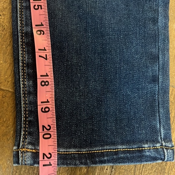 Risen High-Waist Cropped Elastic Banded Jeans - Picture 7 of 11